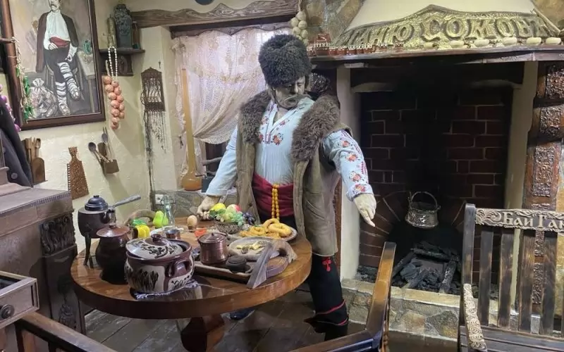 ЕДНОДНЕВНА ЕКСКУРЗИЯ ДО МУЗЕЯ НА БАЙ ГАНЬО И МУЗЕЙ „ЧУДОМИР“ КАЗАНЛЪК